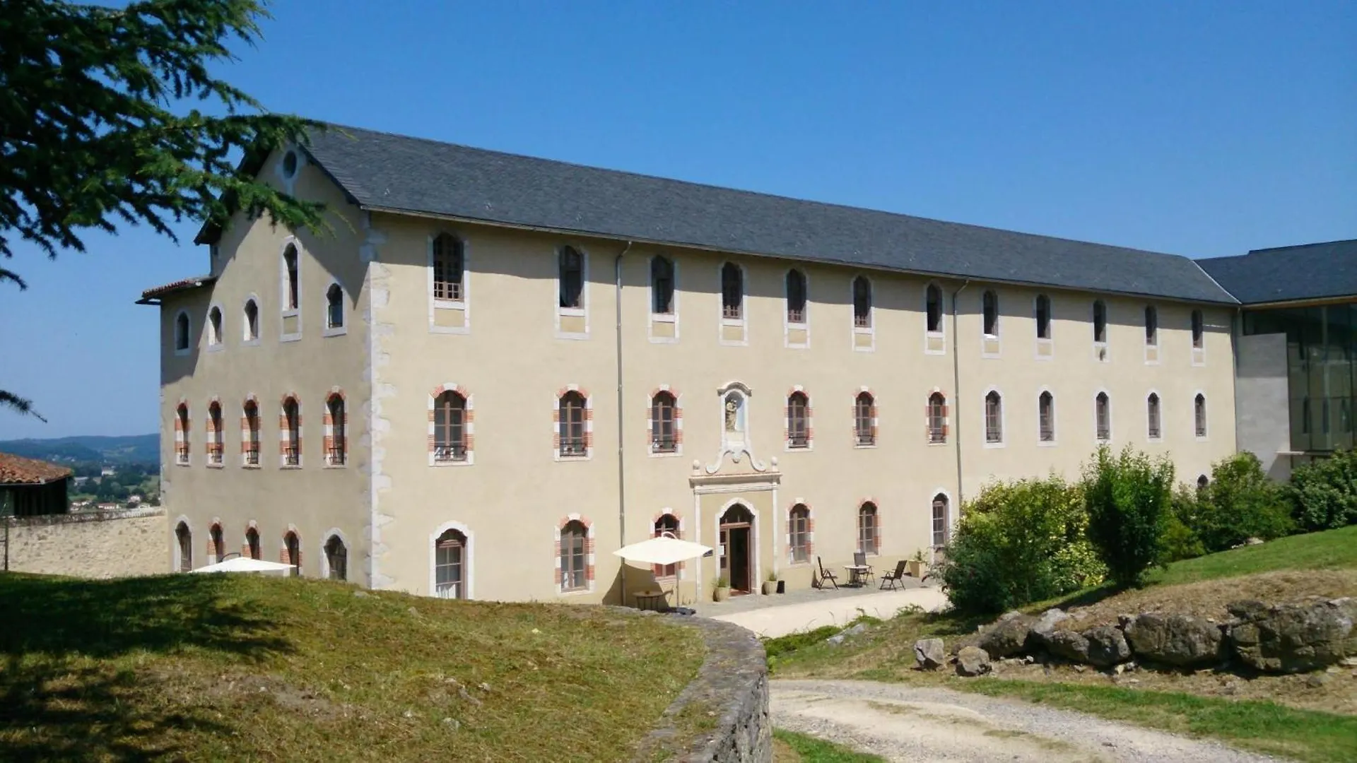 Terres De France - Domaine Du Palais Aparthotel Saint-Lizier 0*,  Frankrijk
