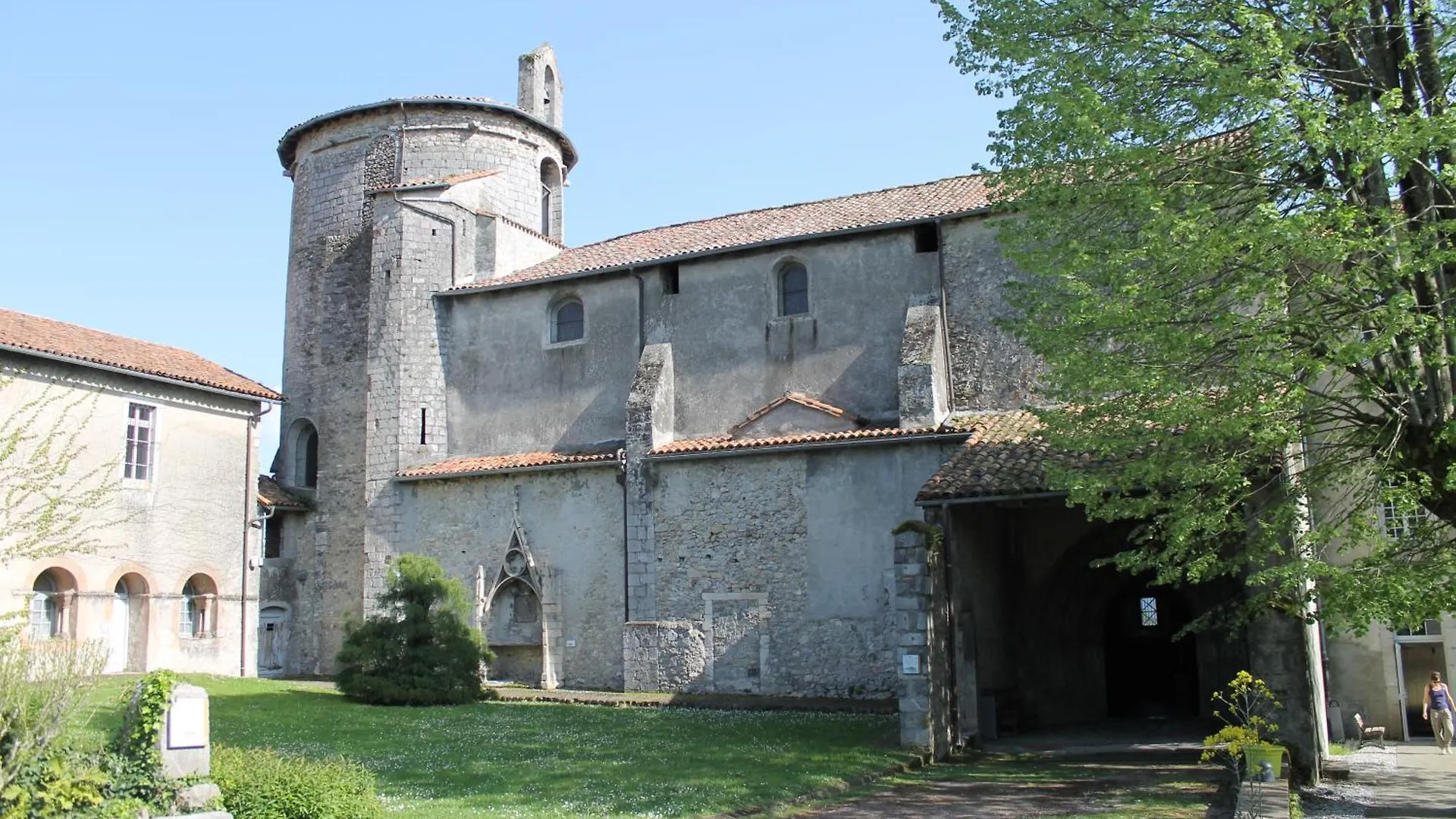 Terres De France - Domaine Du Palais Aparthotel Saint-Lizier